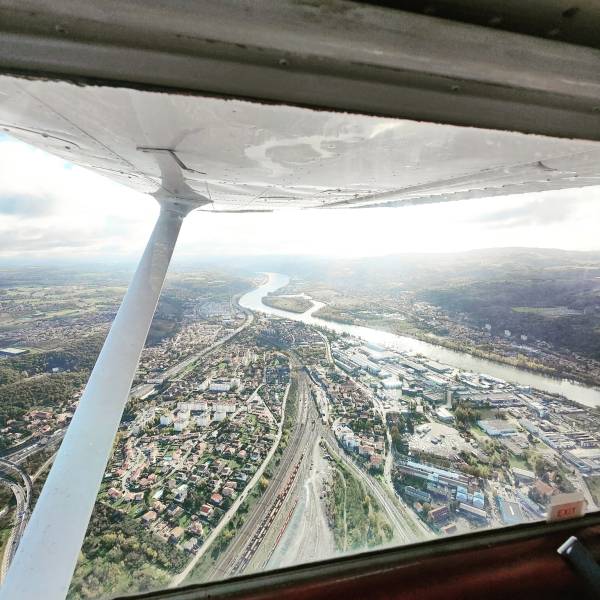 Lyon vue du ciel a bord d'un cessna 172