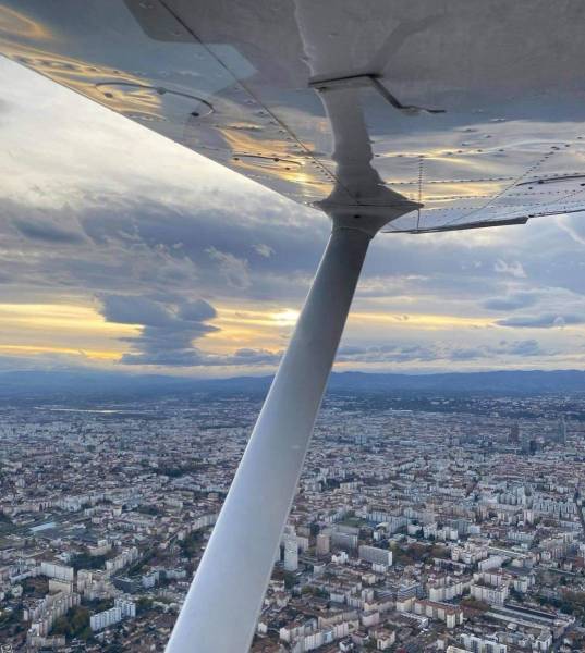 Lyon vue du ciel à bord d'un cessa 172 